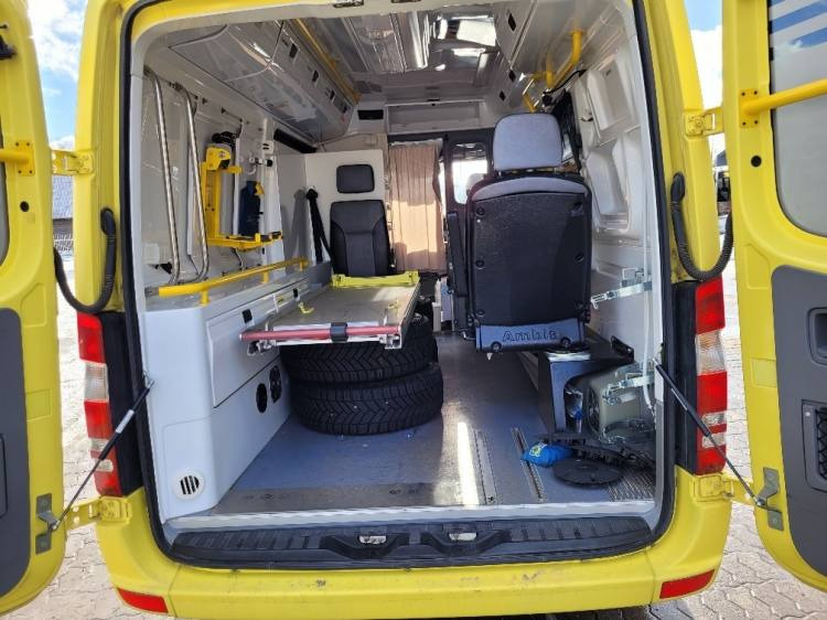MERCEDES – BENZ SPRINTER 3.0D AMBULANCE (PROFILE) KLIMA 2.2016 EURO 6 - Ambulanza: foto 4 MERCEDES – BENZ SPRINTER 3.0D AMBULANCE (PROFILE) KLIMA 2.2016 EURO 6 - Ambulanza: foto 4