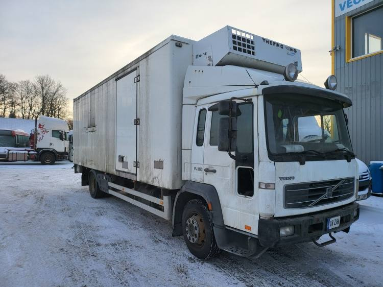 VOLVO FL 250 FOR SPAREPARTS - Autocarro frigorifero: foto 1 VOLVO FL 250 FOR SPAREPARTS - Autocarro frigorifero: foto 1