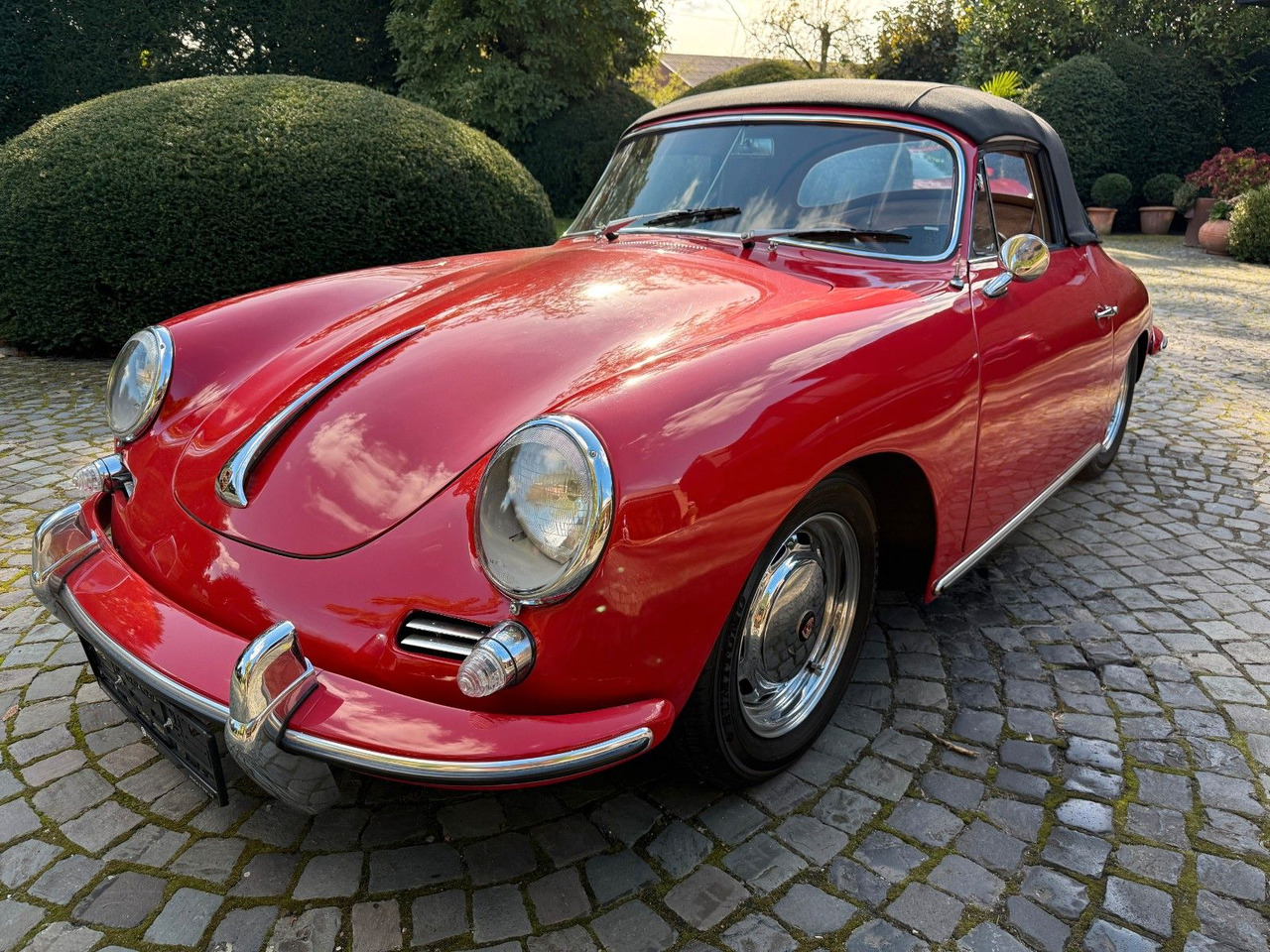 Porsche 356 C / 1600 C Reutter Cabrio Porsche 356 C / 1600 C Reutter Cabrio - Autovettura: foto 1 Porsche 356 C / 1600 C Reutter Cabrio Porsche 356 C / 1600 C Reutter Cabrio - Autovettura: foto 1