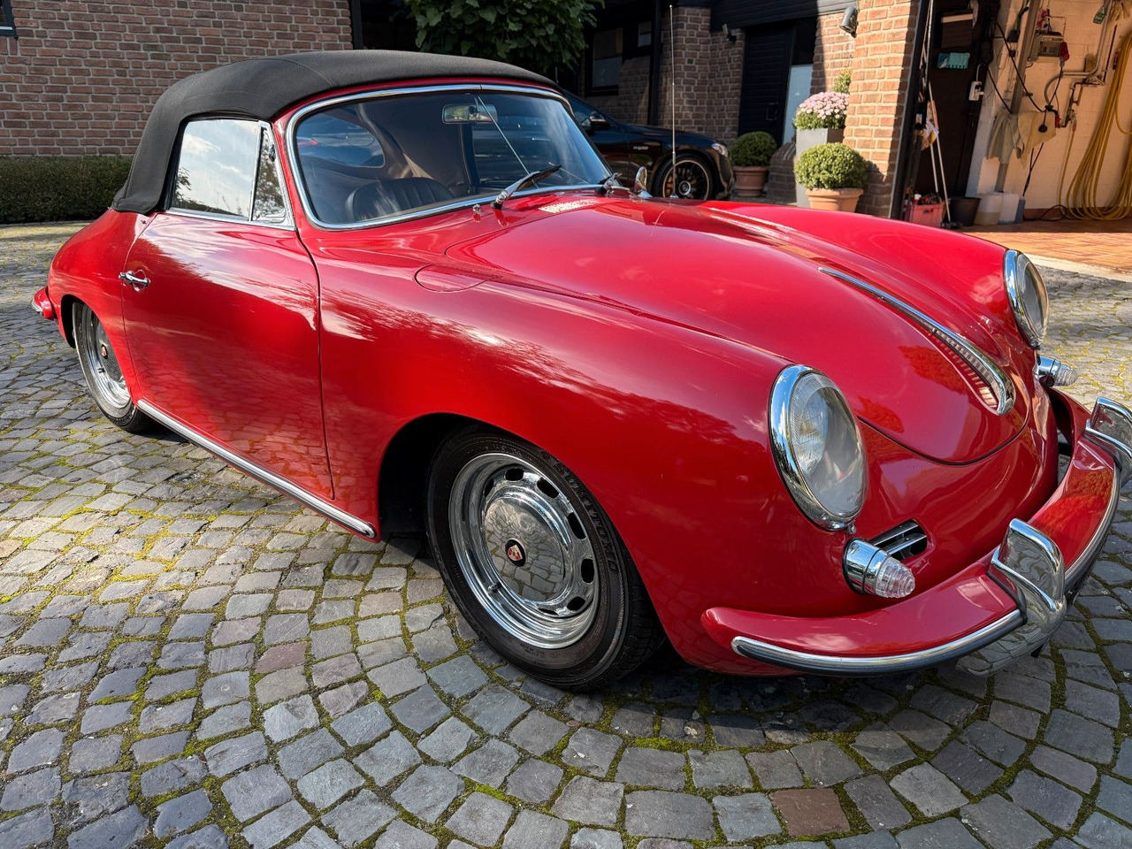 Porsche 356 C / 1600 C Reutter Cabrio Porsche 356 C / 1600 C Reutter Cabrio - Autovettura: foto 2 Porsche 356 C / 1600 C Reutter Cabrio Porsche 356 C / 1600 C Reutter Cabrio - Autovettura: foto 2
