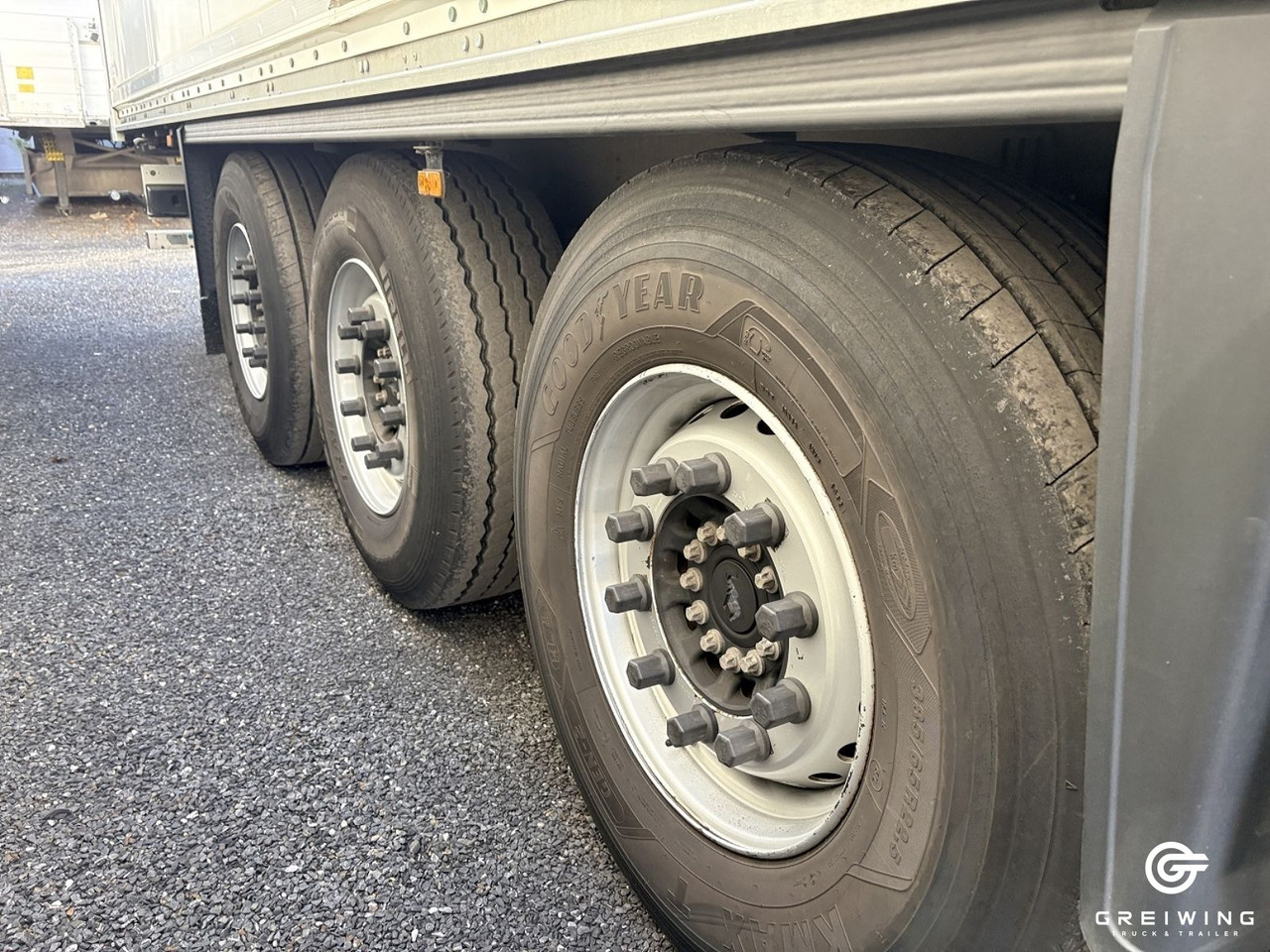 Schmitz Cargobull SKO 24 Isokoffer,Ab KW 46, Miete mögl. - Semirimorchio furgonato: foto 3 Schmitz Cargobull SKO 24 Isokoffer,Ab KW 46, Miete mögl. - Semirimorchio furgonato: foto 3