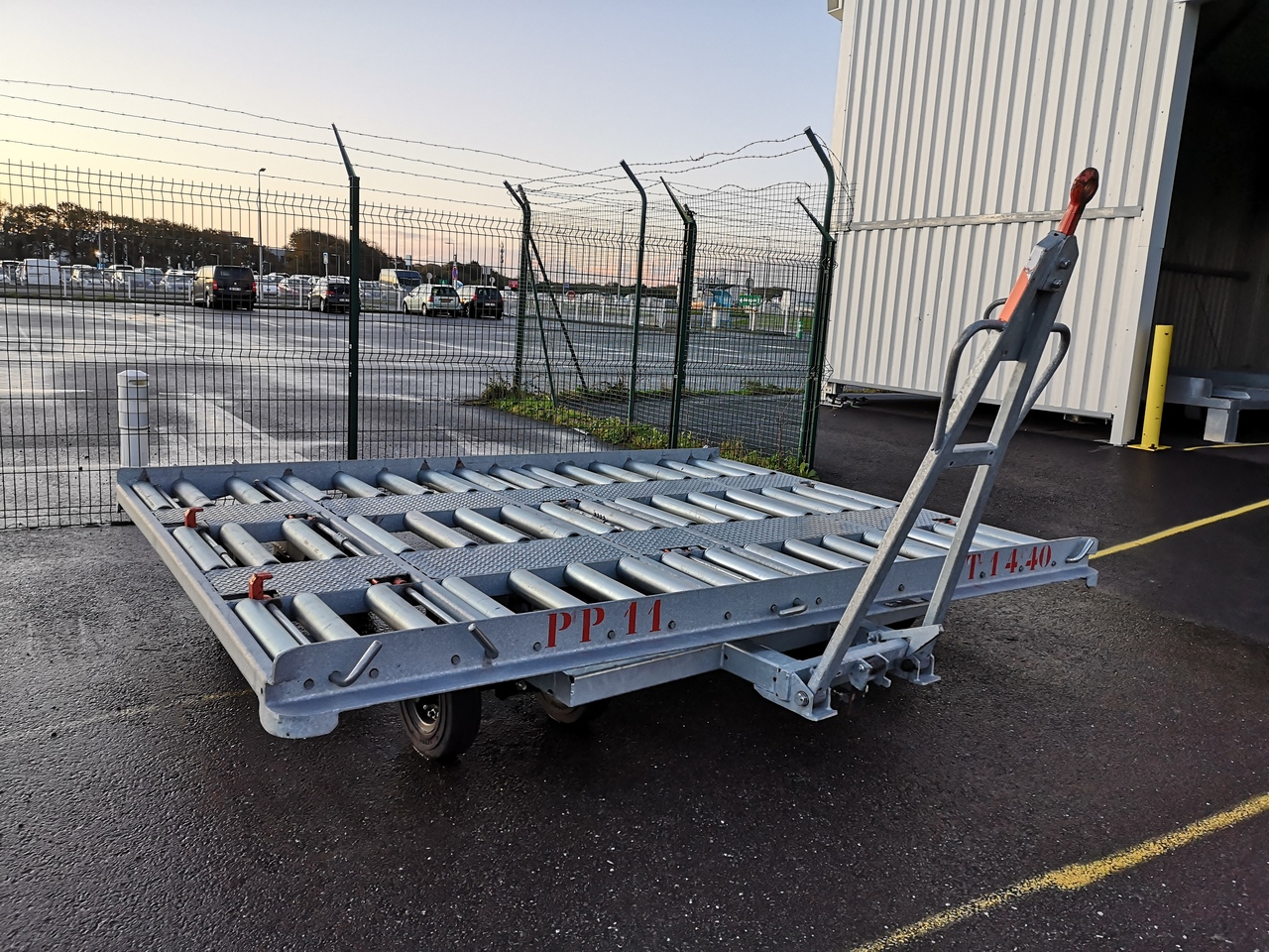 Miloco Cargo Pallet Dollies - Attrezzature aeroportuali: foto 2 Miloco Cargo Pallet Dollies - Attrezzature aeroportuali: foto 2