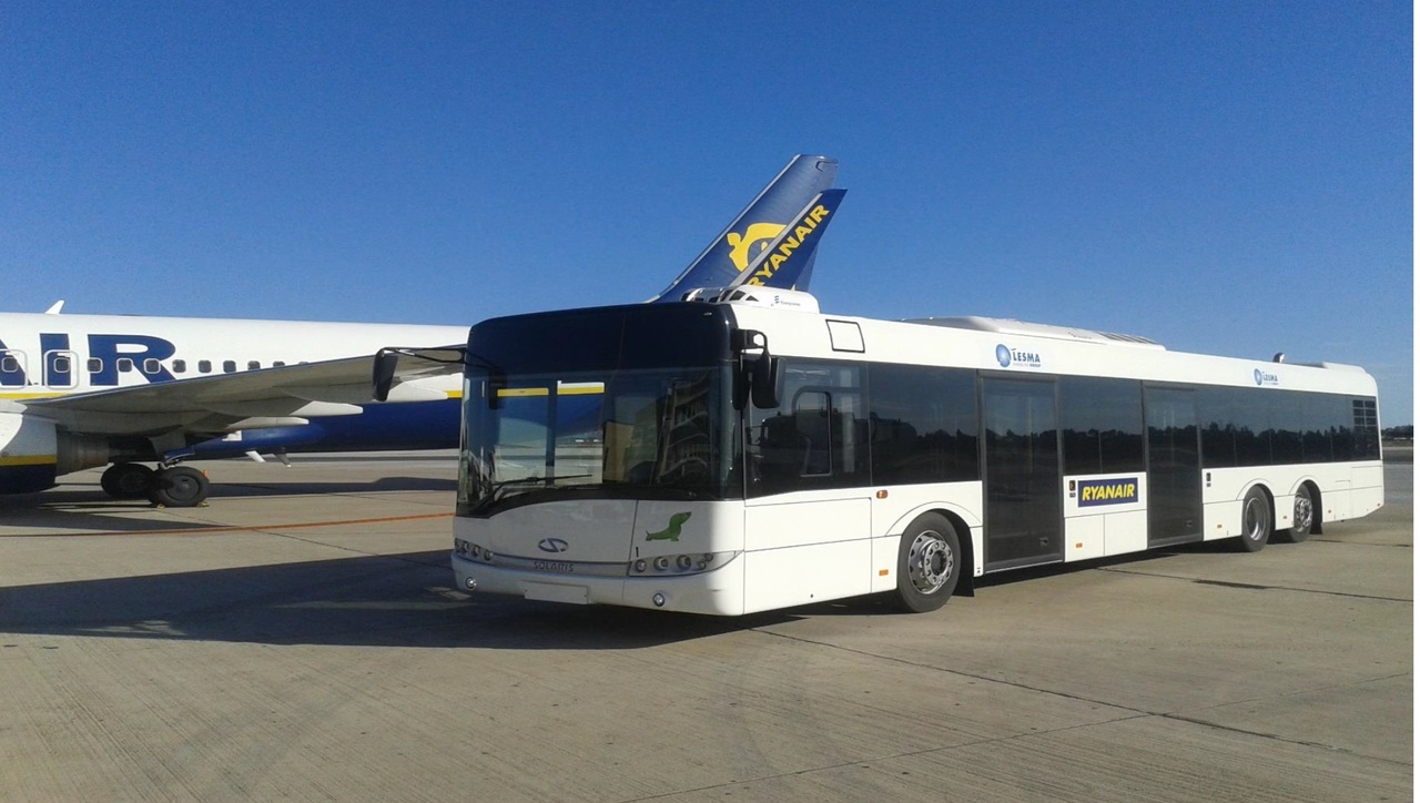 Solaris Urbino 15 - Autobus aeroportuale: foto 1 Solaris Urbino 15 - Autobus aeroportuale: foto 1