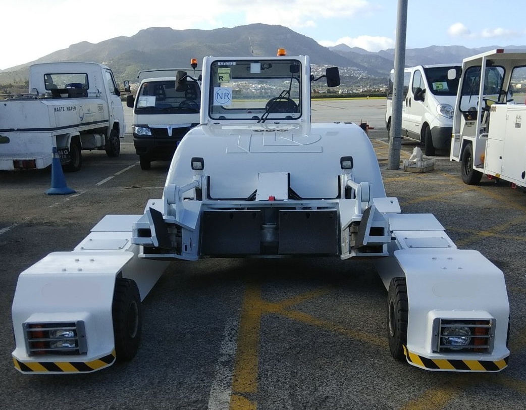 TLD Towbarless Pushback TPX 100 E - Trattore push-back: foto 3 TLD Towbarless Pushback TPX 100 E - Trattore push-back: foto 3
