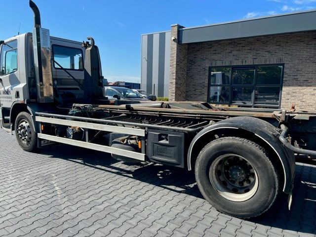 DAF 65.210 FA65.210 - Autocarro portacontainer/ Caisse interchangeable: foto 3 DAF 65.210 FA65.210 - Autocarro portacontainer/ Caisse interchangeable: foto 3