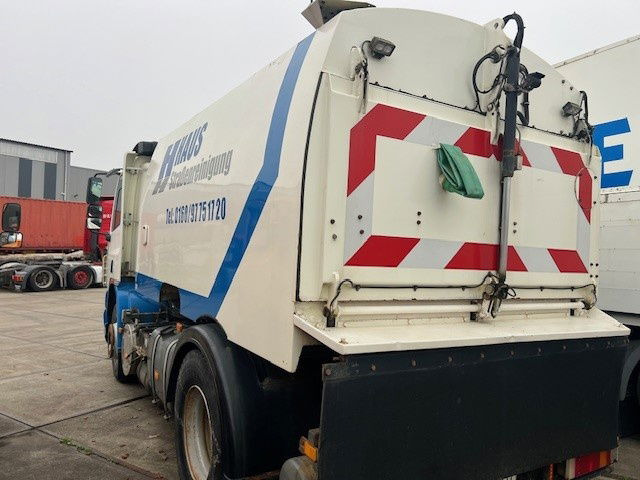 DAF 65 FA65.180 CF - Spazzatrice stradale: foto 4 DAF 65 FA65.180 CF - Spazzatrice stradale: foto 4