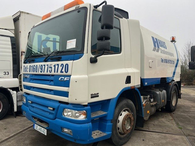 DAF 65 FA65.180 CF - Spazzatrice stradale: foto 1 DAF 65 FA65.180 CF - Spazzatrice stradale: foto 1