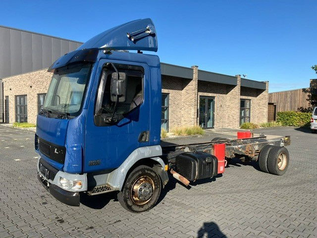 DAF LF 220 FA45.220 LF - Autocarro telaio: foto 1 DAF LF 220 FA45.220 LF - Autocarro telaio: foto 1