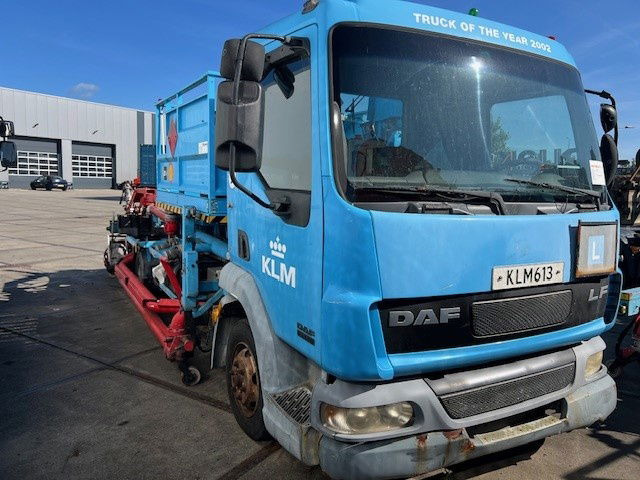 DAF LF 45 FA45.130 LF - Camion cisterna: foto 2 DAF LF 45 FA45.130 LF - Camion cisterna: foto 2