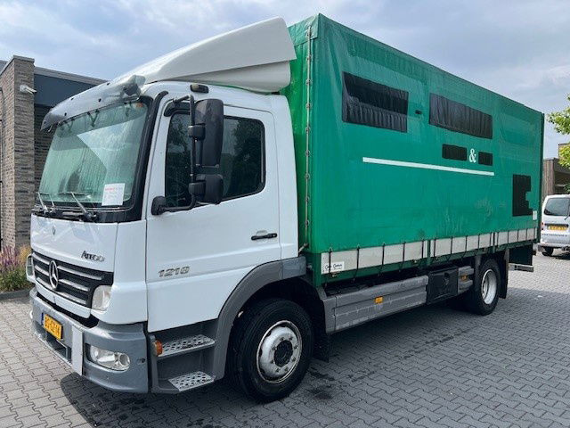 Mercedes-Benz Atego 1218 Atego 1218 - Camion centinato: foto 1 Mercedes-Benz Atego 1218 Atego 1218 - Camion centinato: foto 1