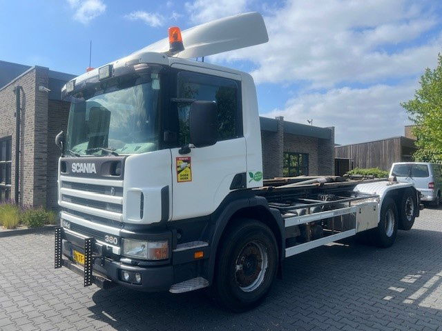 Scania P114-380 - Autocarro portacontainer/ Caisse interchangeable: foto 1 Scania P114-380 - Autocarro portacontainer/ Caisse interchangeable: foto 1