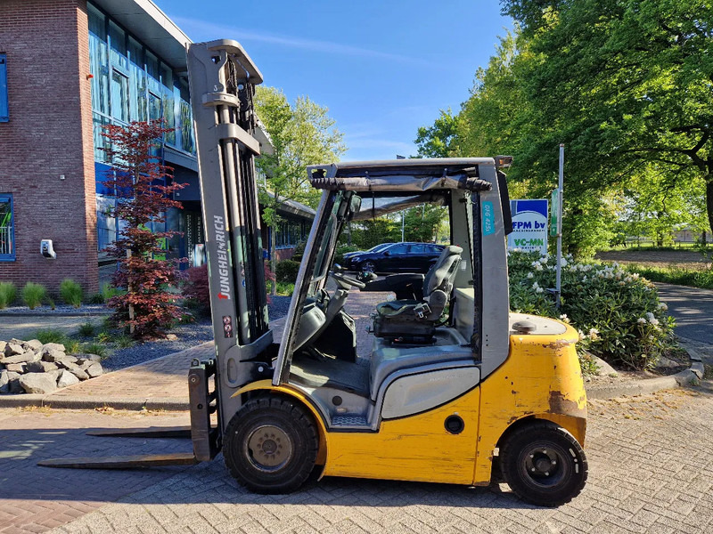 Jungheinrich DFG 425S - Carrello elevatore diesel: foto 1 Jungheinrich DFG 425S - Carrello elevatore diesel: foto 1