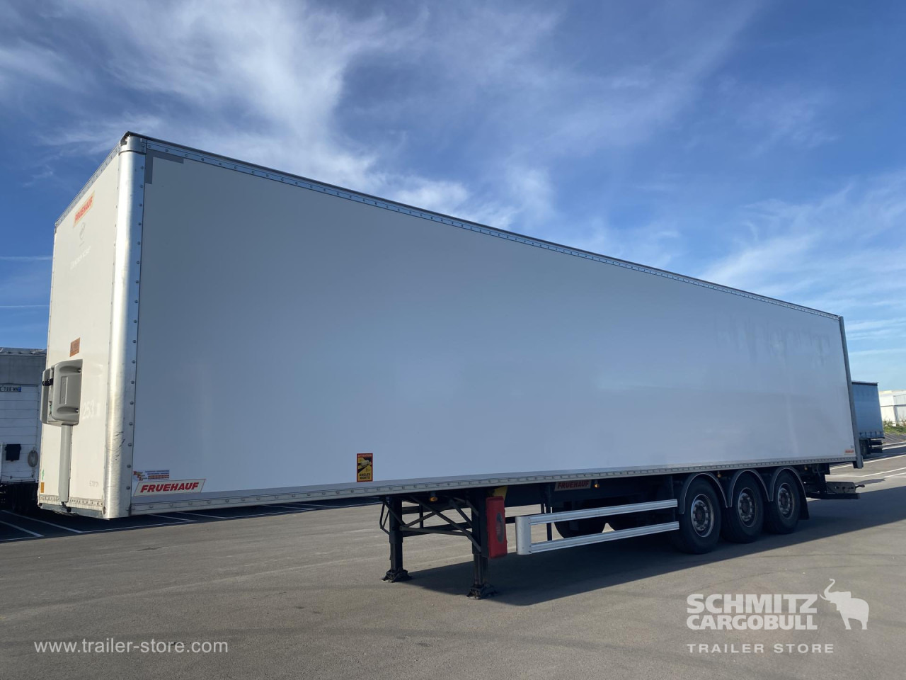 FRUEHAUF Dryfreight Standard - Semirimorchio furgonato: foto 1 FRUEHAUF Dryfreight Standard - Semirimorchio furgonato: foto 1