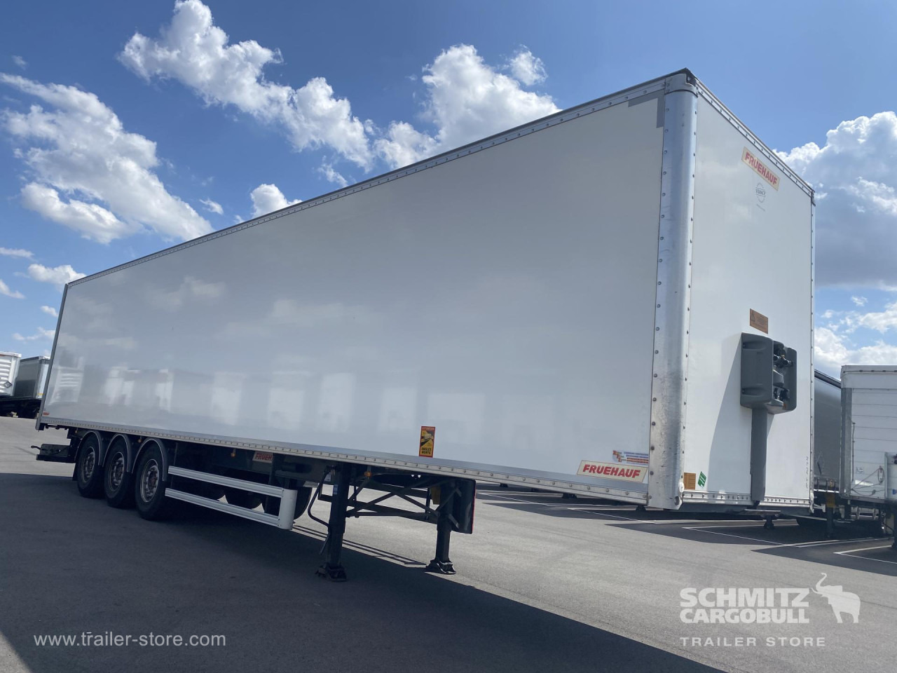 FRUEHAUF Dryfreight Standard Roller shutter door - Semirimorchio furgonato: foto 1 FRUEHAUF Dryfreight Standard Roller shutter door - Semirimorchio furgonato: foto 1