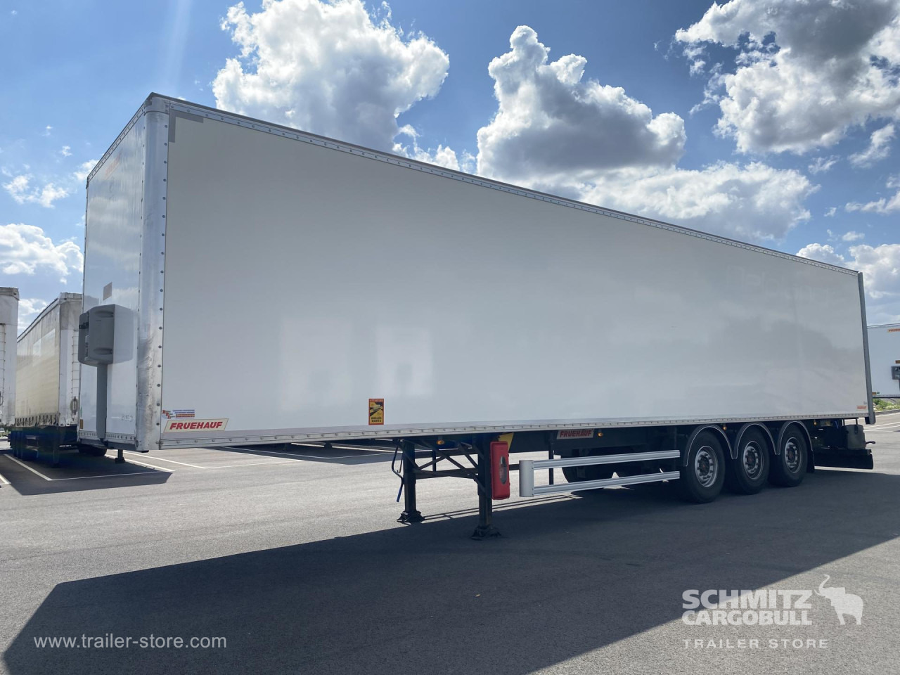 FRUEHAUF Dryfreight Standard Roller shutter door - Semirimorchio furgonato: foto 1 FRUEHAUF Dryfreight Standard Roller shutter door - Semirimorchio furgonato: foto 1