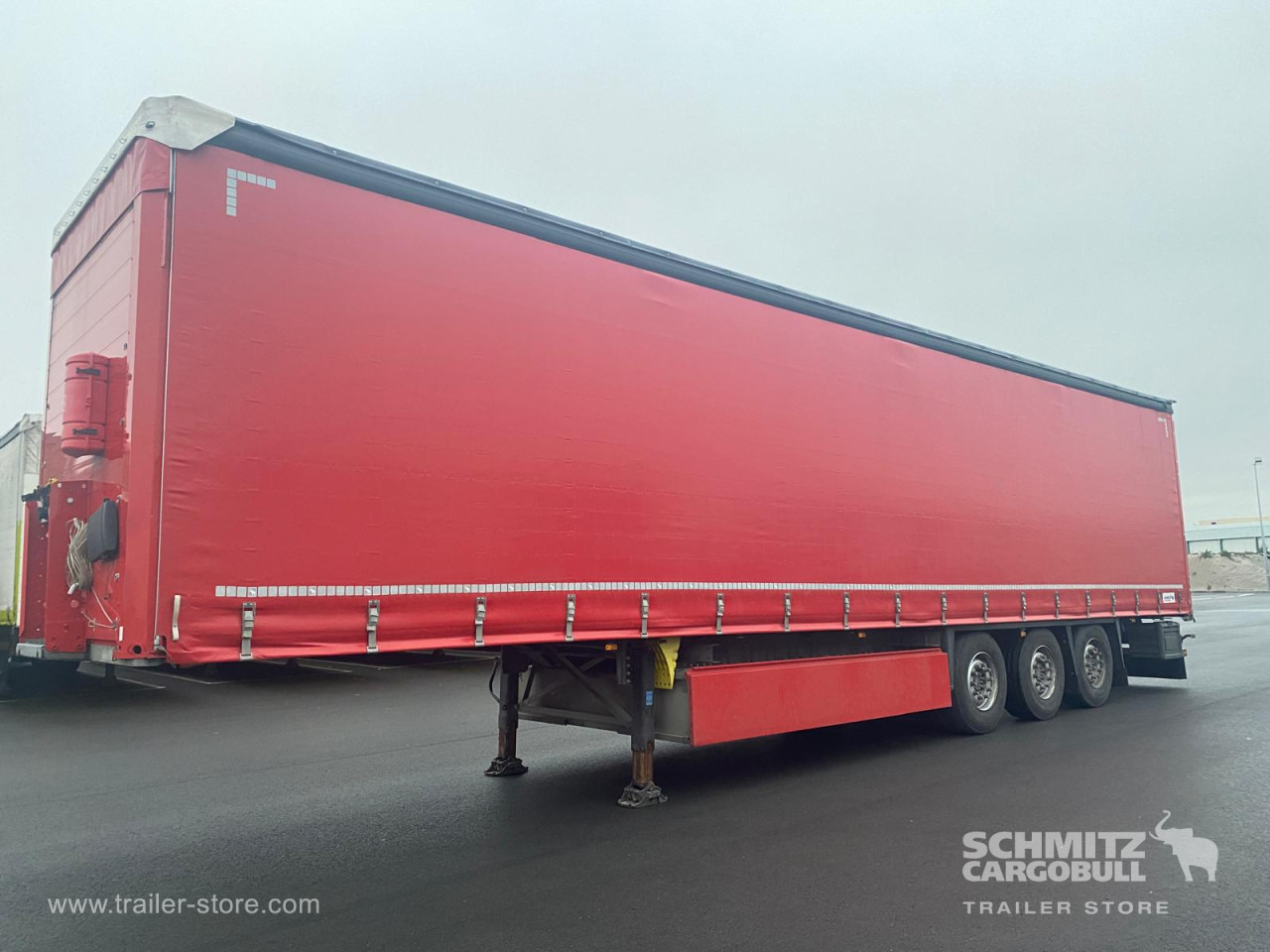 SCHMITZ Curtainsider Standard - Semirimorchio centinato: foto 4 SCHMITZ Curtainsider Standard - Semirimorchio centinato: foto 4