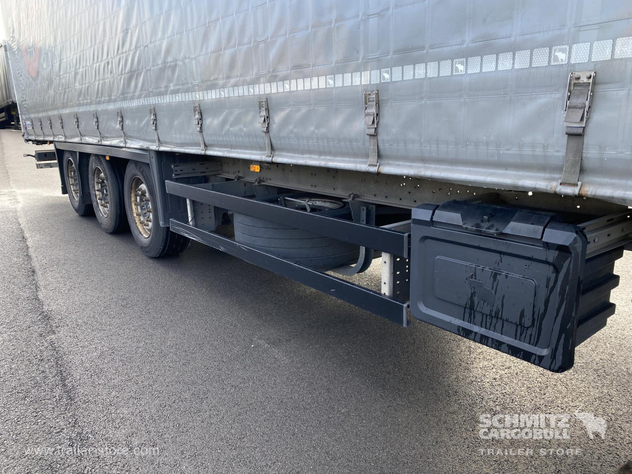 SCHMITZ Curtainsider Standard - Semirimorchio centinato: foto 2 SCHMITZ Curtainsider Standard - Semirimorchio centinato: foto 2