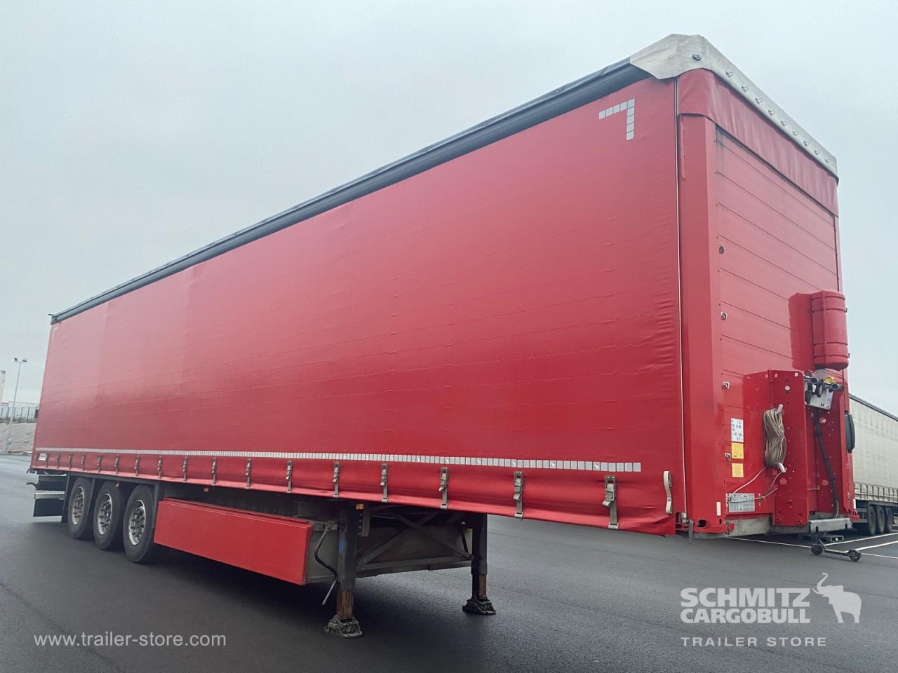 SCHMITZ Curtainsider Standard - Semirimorchio centinato: foto 1 SCHMITZ Curtainsider Standard - Semirimorchio centinato: foto 1