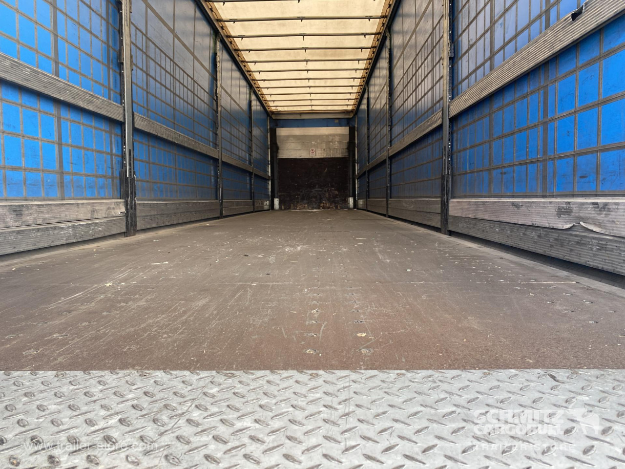 SCHMITZ Curtainsider Standard - Semirimorchio centinato: foto 5 SCHMITZ Curtainsider Standard - Semirimorchio centinato: foto 5