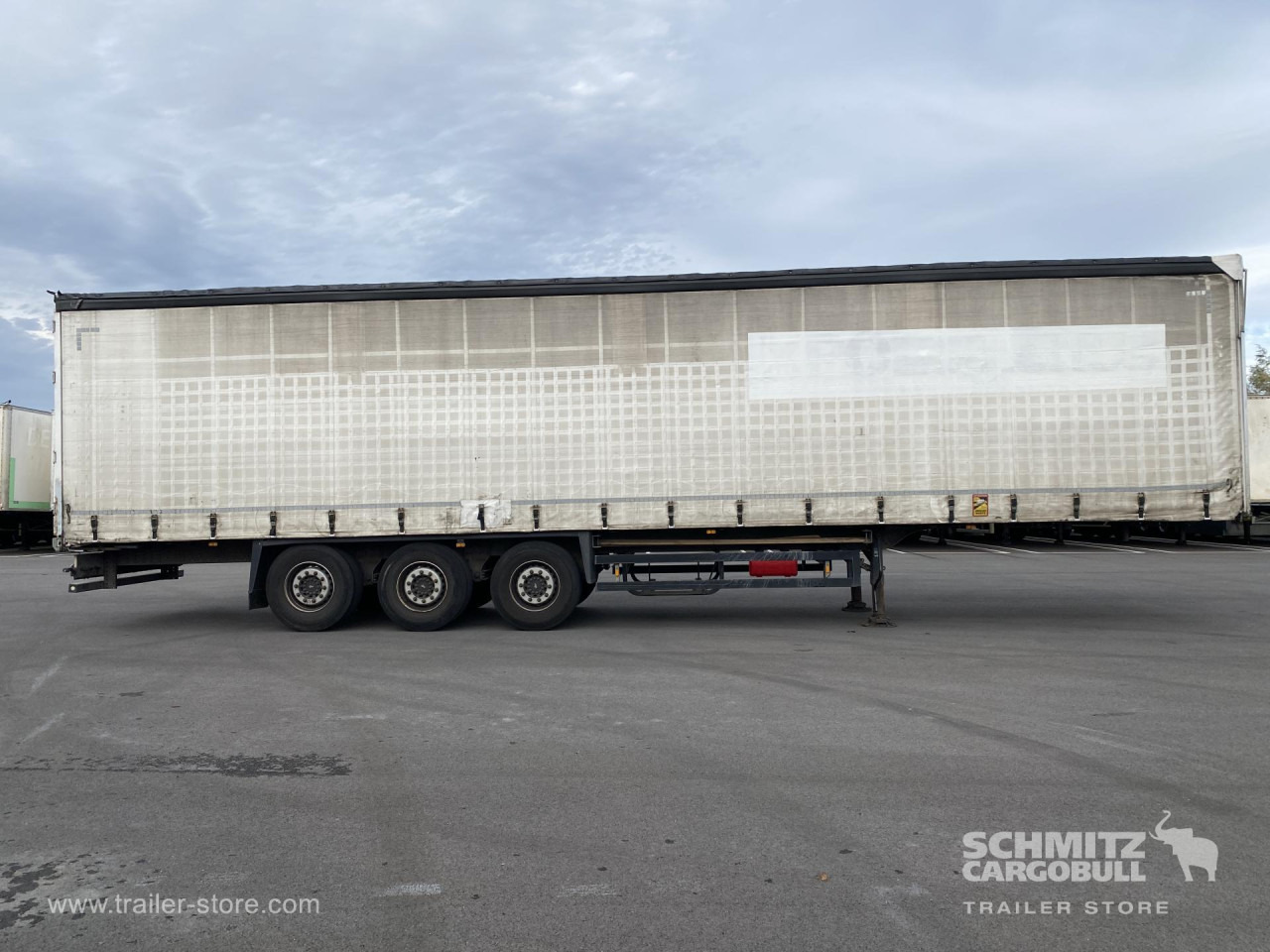 SCHMITZ Curtainsider Standard - Semirimorchio centinato: foto 4 SCHMITZ Curtainsider Standard - Semirimorchio centinato: foto 4
