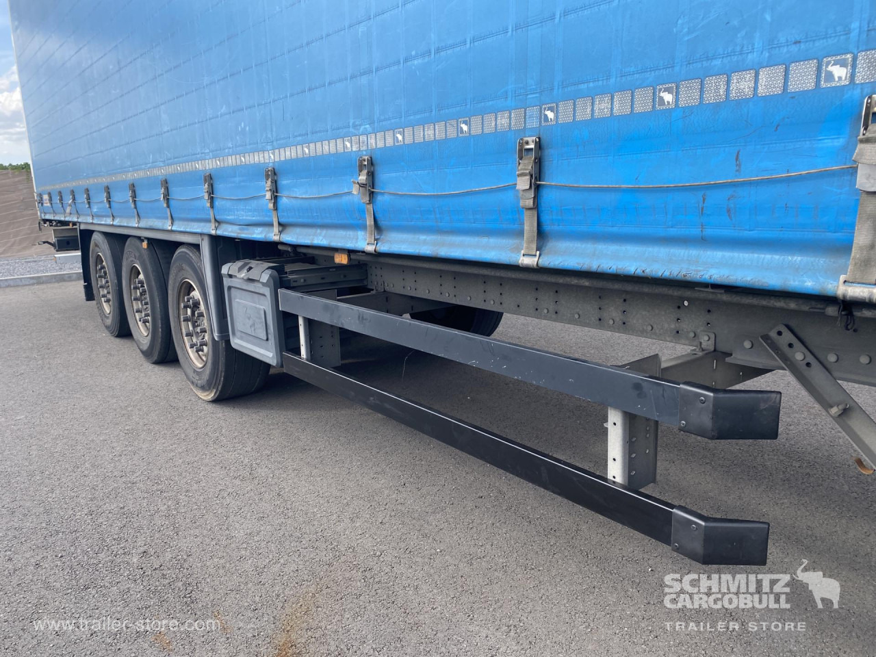 SCHMITZ Curtainsider Standard - Semirimorchio centinato: foto 3 SCHMITZ Curtainsider Standard - Semirimorchio centinato: foto 3