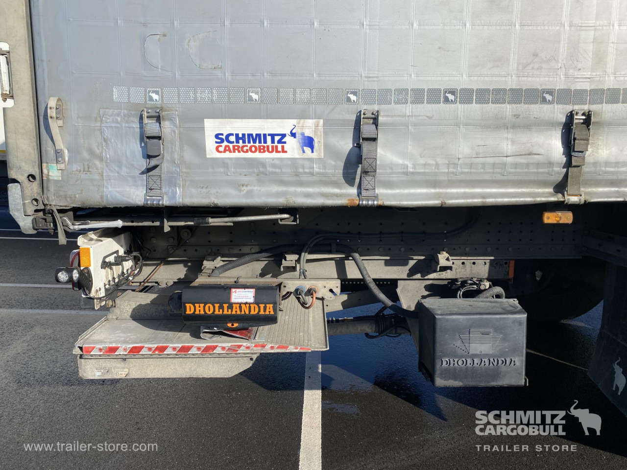 SCHMITZ Curtainsider Standard Taillift - Semirimorchio centinato: foto 4 SCHMITZ Curtainsider Standard Taillift - Semirimorchio centinato: foto 4