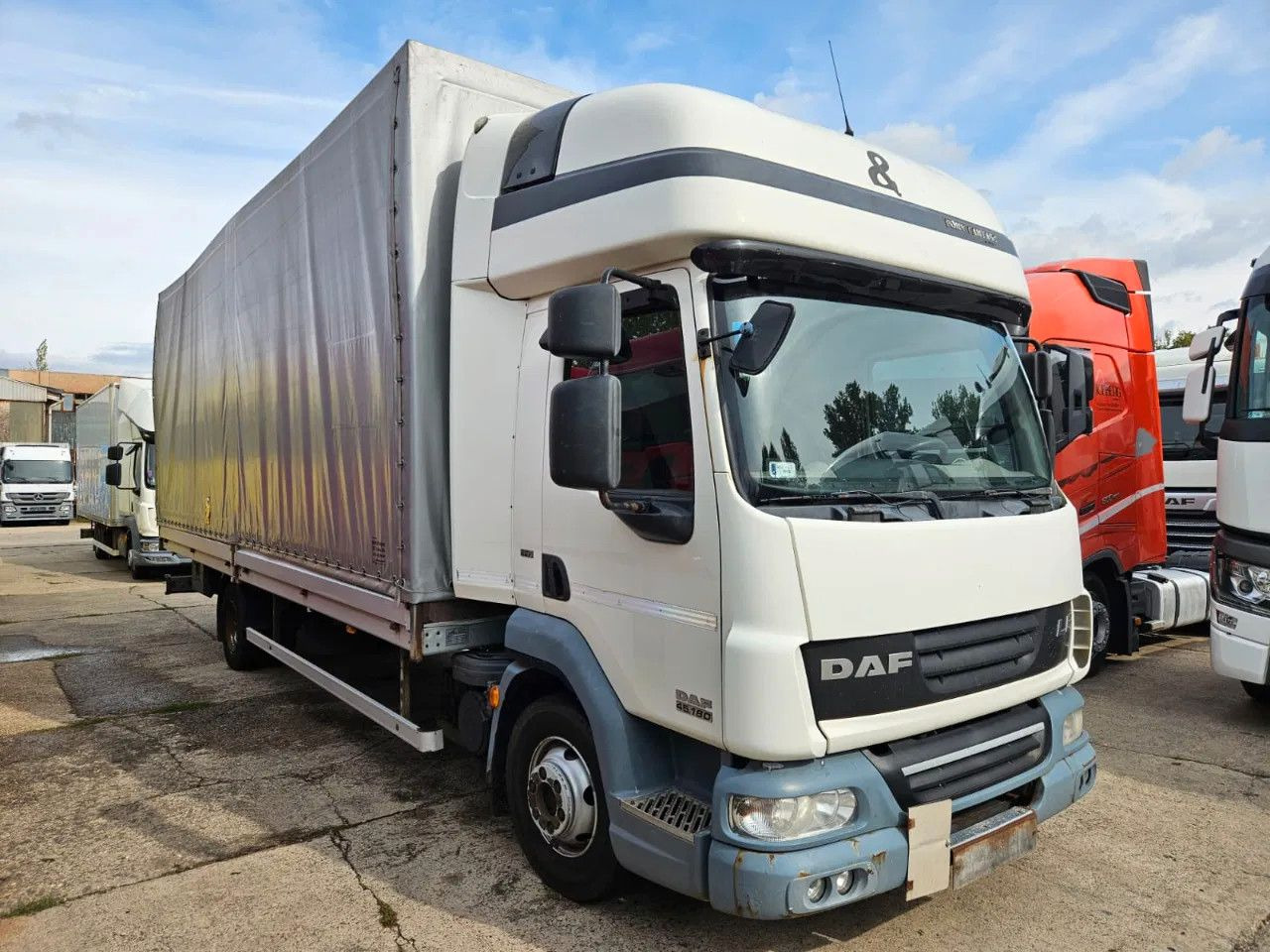 DAF LF 45.180 EEV - More units in stock! - Furgone centinato: foto 3 DAF LF 45.180 EEV - More units in stock! - Furgone centinato: foto 3