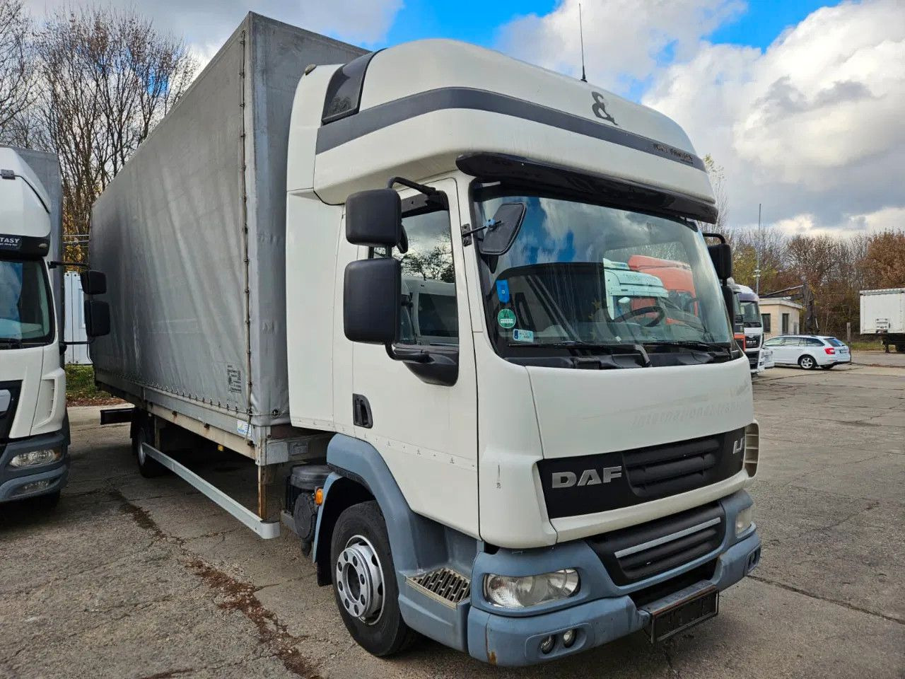 DAF LF 45.210 12t Euro5 EEV - Camion centinato: foto 2 DAF LF 45.210 12t Euro5 EEV - Camion centinato: foto 2