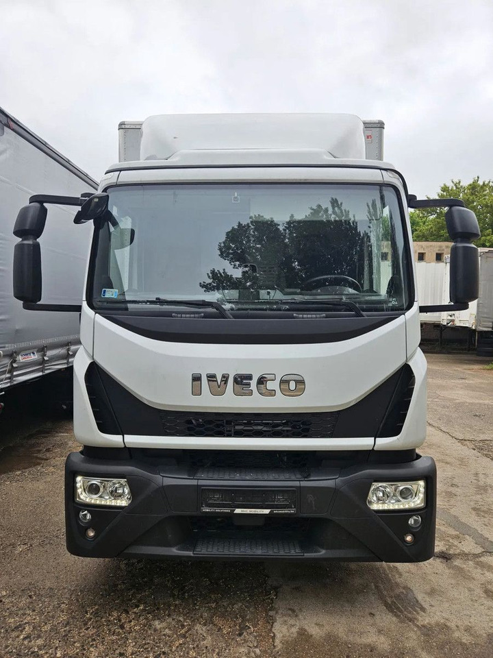 Iveco EuroCargo 120 - 210 BOX 12t Only 7554 km - Autocarro furgonato: foto 2 Iveco EuroCargo 120 - 210 BOX 12t Only 7554 km - Autocarro furgonato: foto 2