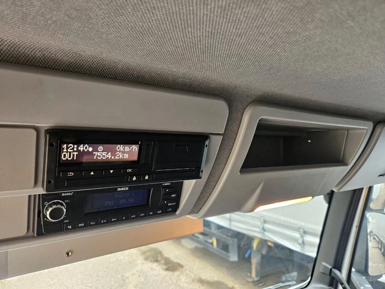 Autocarro furgonato Iveco EuroCargo 120 - 210 BOX 12t Only 7554 km: foto 12