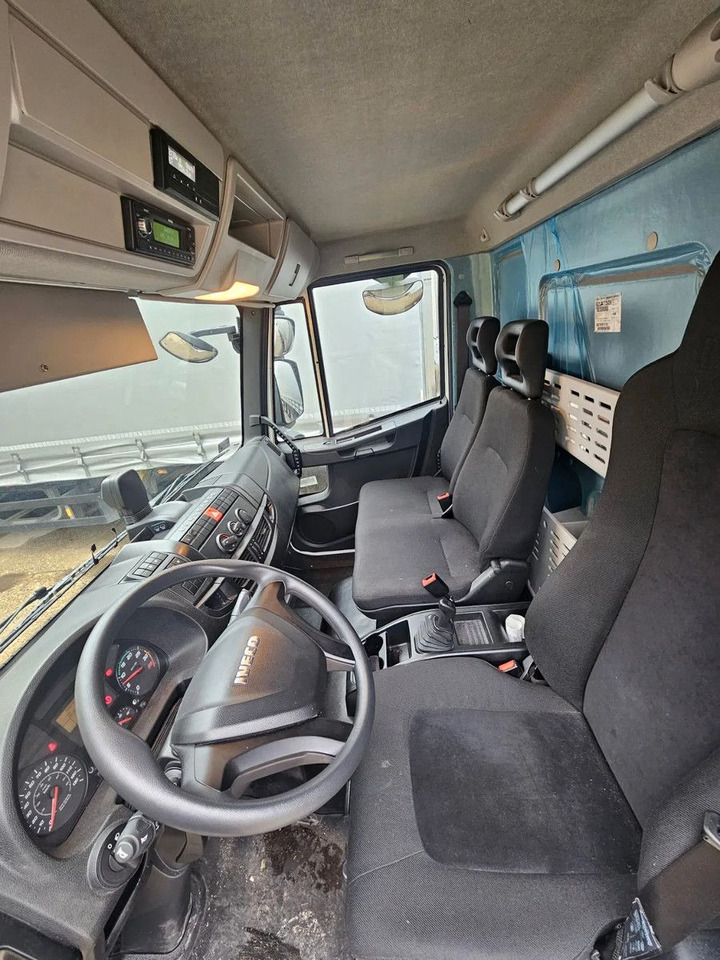 Autocarro furgonato Iveco EuroCargo 120 - 210 BOX 12t Only 7554 km: foto 10