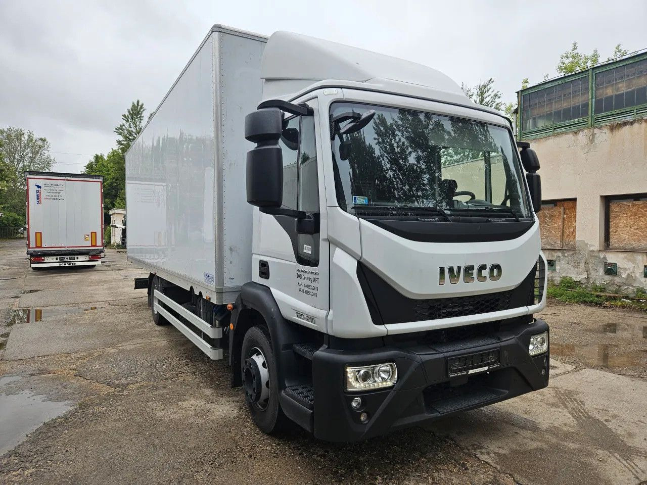 Iveco EuroCargo 120 - 210 BOX 12t Only 7554 km - Autocarro furgonato: foto 3 Iveco EuroCargo 120 - 210 BOX 12t Only 7554 km - Autocarro furgonato: foto 3