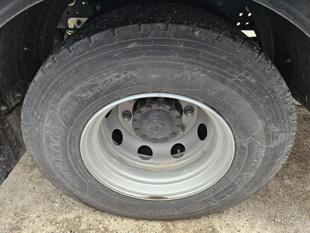 Autocarro furgonato Iveco EuroCargo 120 - 210 BOX 12t Only 7554 km: foto 18