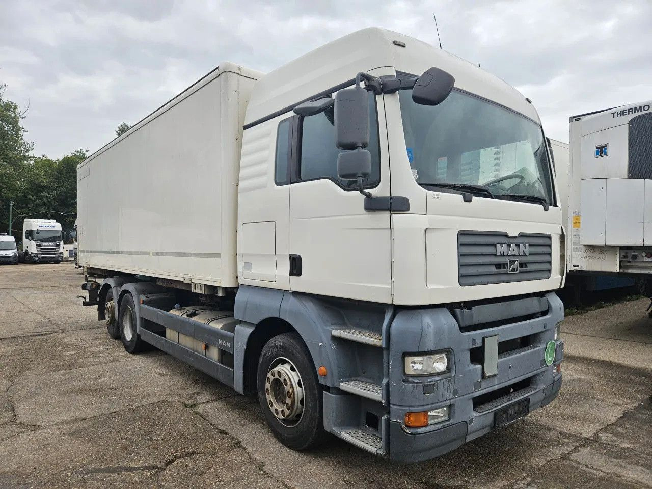 MAN TGA 26.400 BDF Tail Lift Euro5, New Smart2 Tacho - Autocarro portacontainer/ Caisse interchangeable: foto 2 MAN TGA 26.400 BDF Tail Lift Euro5, New Smart2 Tacho - Autocarro portacontainer/ Caisse interchangeable: foto 2
