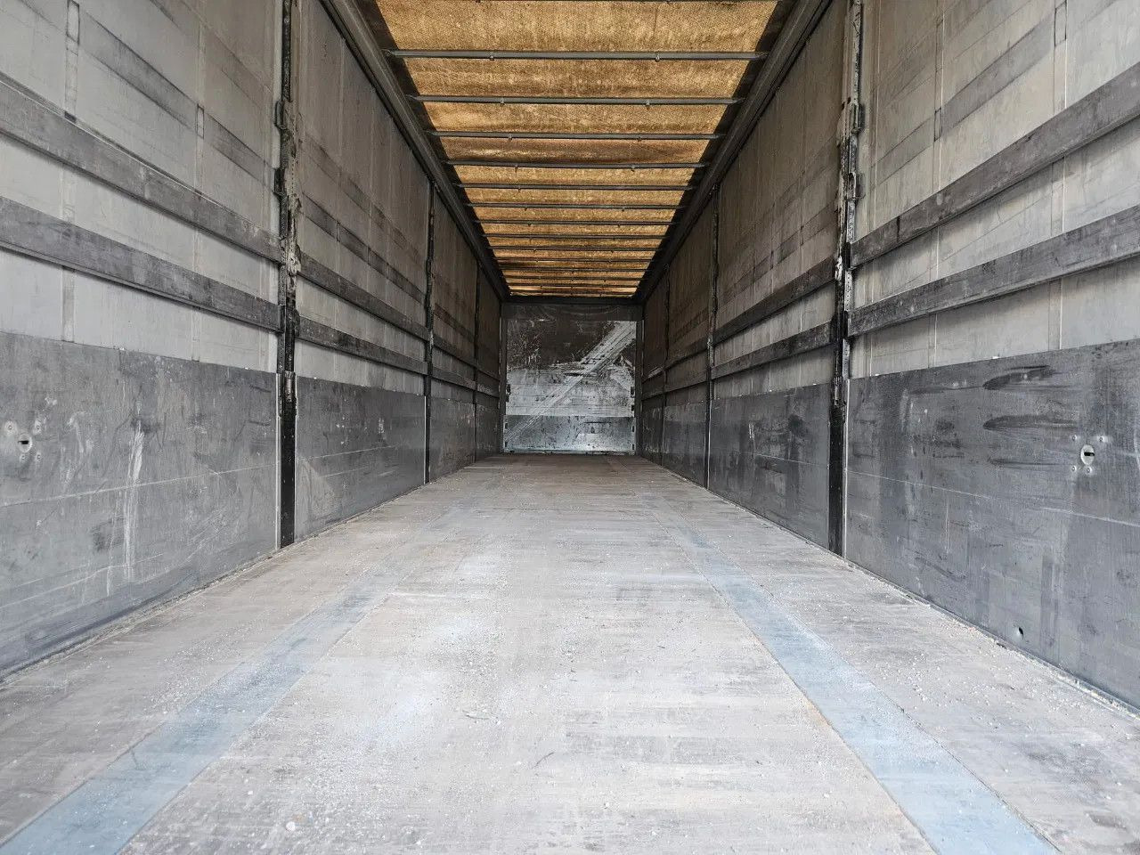 Schwarzmüller S1 J-seria, Side walls, Lifting Axle - Semirimorchio centinato: foto 5 Schwarzmüller S1 J-seria, Side walls, Lifting Axle - Semirimorchio centinato: foto 5