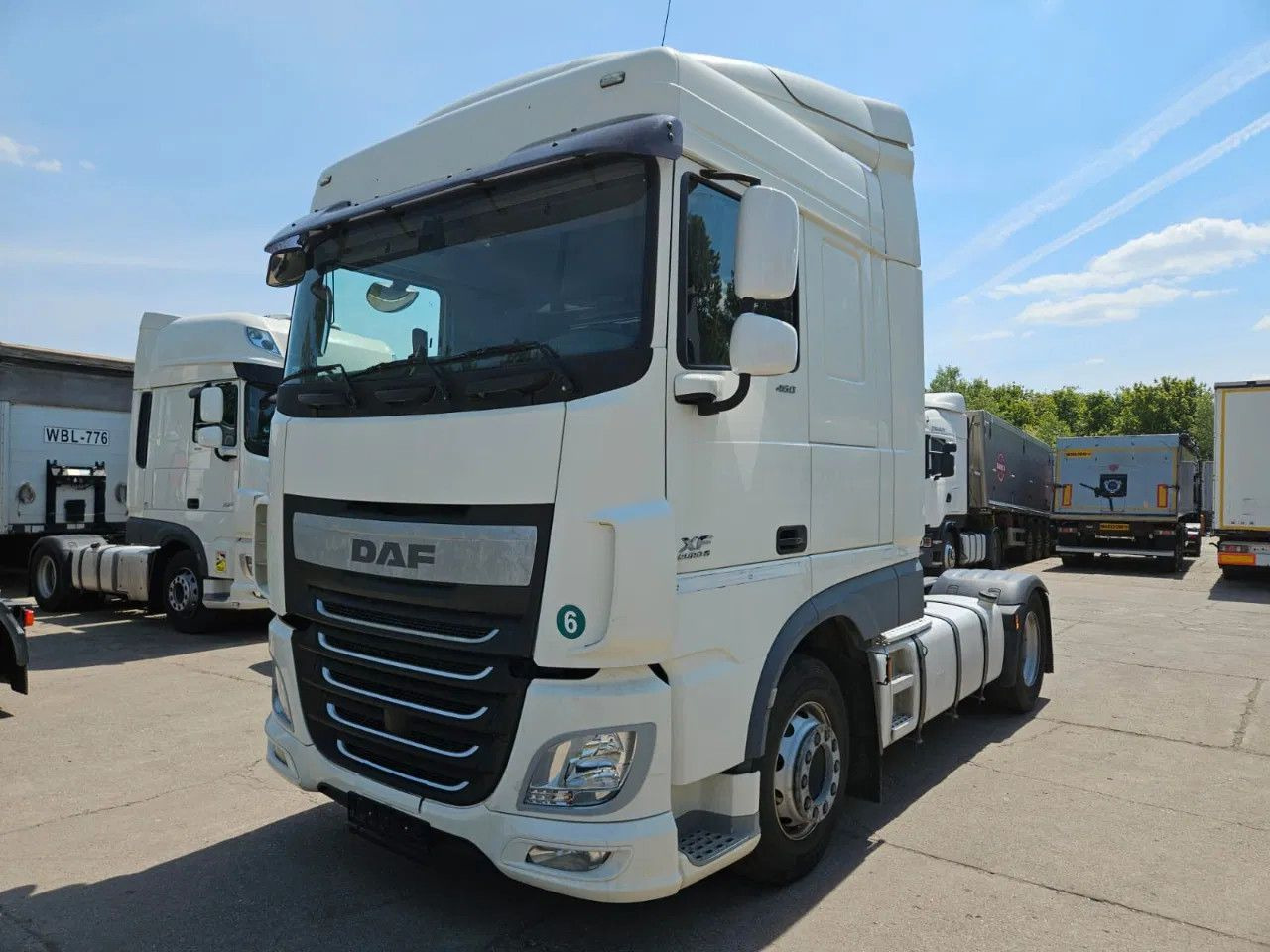 DAF XF 460 Space Cab Standklima 1 units - Trattore stradale: foto 1 DAF XF 460 Space Cab Standklima 1 units - Trattore stradale: foto 1