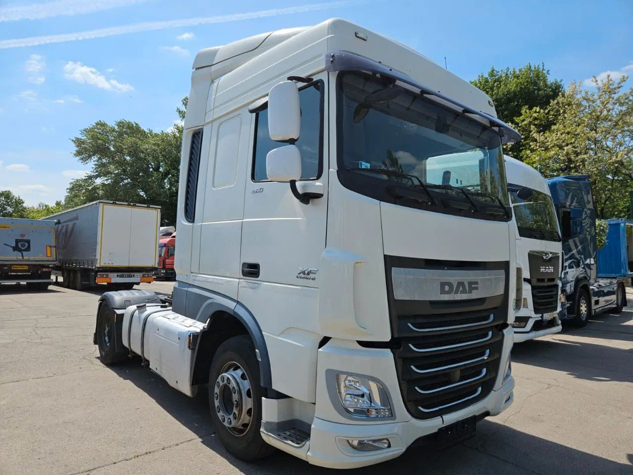 DAF XF 460 Space Cab Standklima 1 units - Trattore stradale: foto 2 DAF XF 460 Space Cab Standklima 1 units - Trattore stradale: foto 2