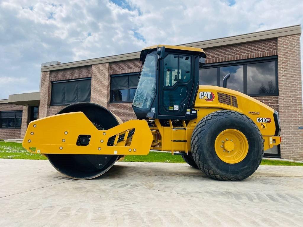 CAT CS 10 GC - Rullo compattatore/ Rullo compressore: foto 1 CAT CS 10 GC - Rullo compattatore/ Rullo compressore: foto 1