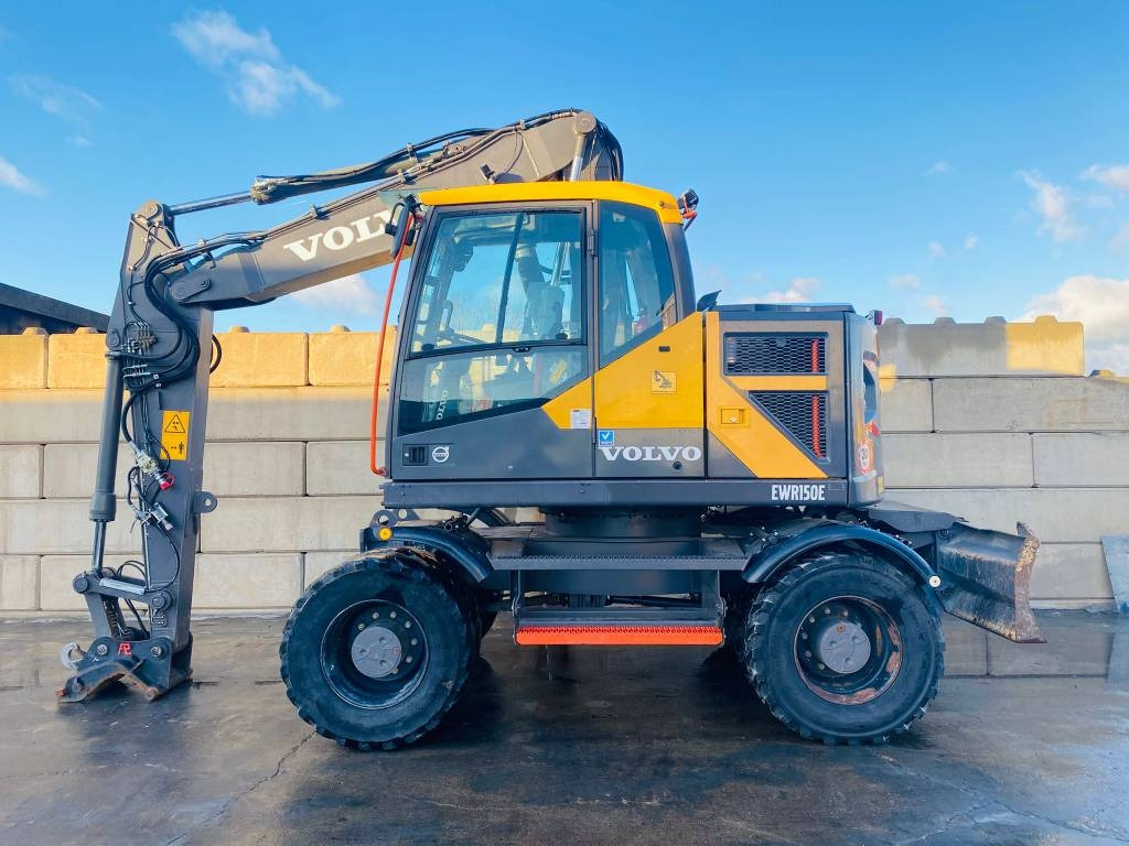 Volvo EWR 150 E - Escavatore gommato: foto 1 Volvo EWR 150 E - Escavatore gommato: foto 1