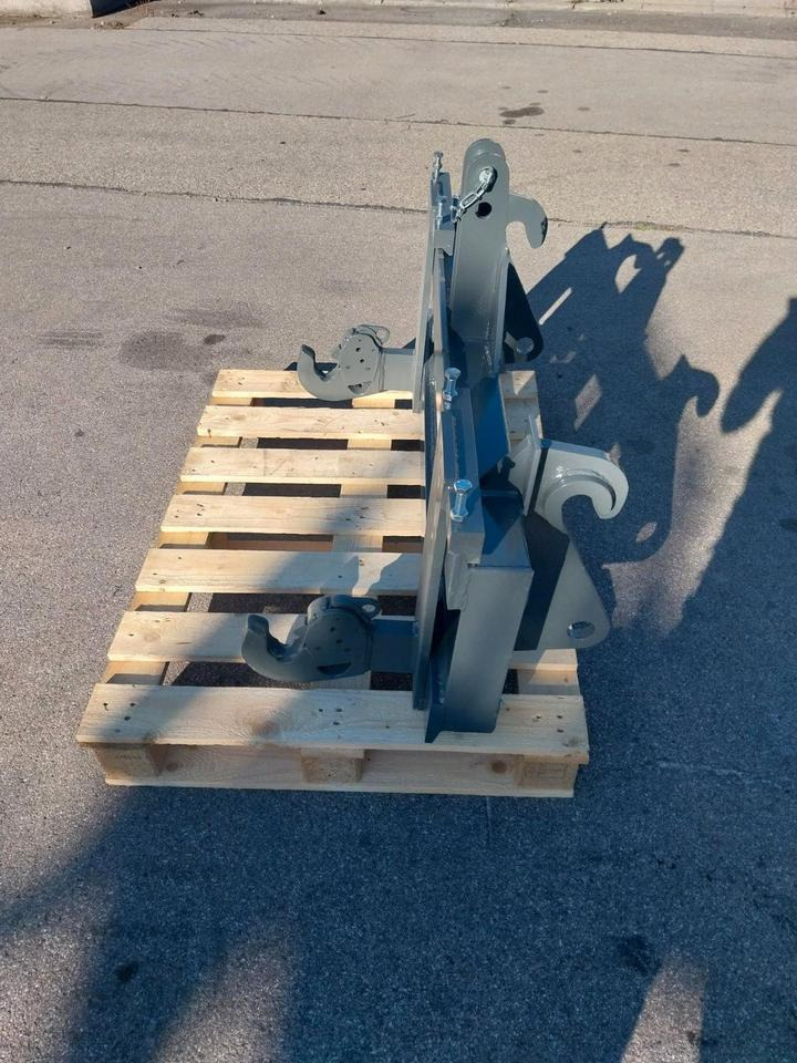 Adapter Kramer Hoflader Radlader auf 3 Punkt Kat II Palettengabel - Forche per Pala gommata: foto 2 Adapter Kramer Hoflader Radlader auf 3 Punkt Kat II Palettengabel - Forche per Pala gommata: foto 2