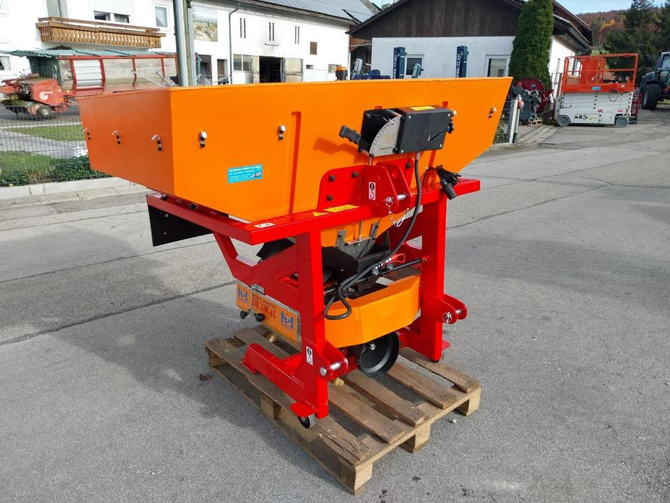 Salzstreuer 550-1200kg Sand Splitt Schlepper Traktor Streuer - Spargisale: foto 1 Salzstreuer 550-1200kg Sand Splitt Schlepper Traktor Streuer - Spargisale: foto 1
