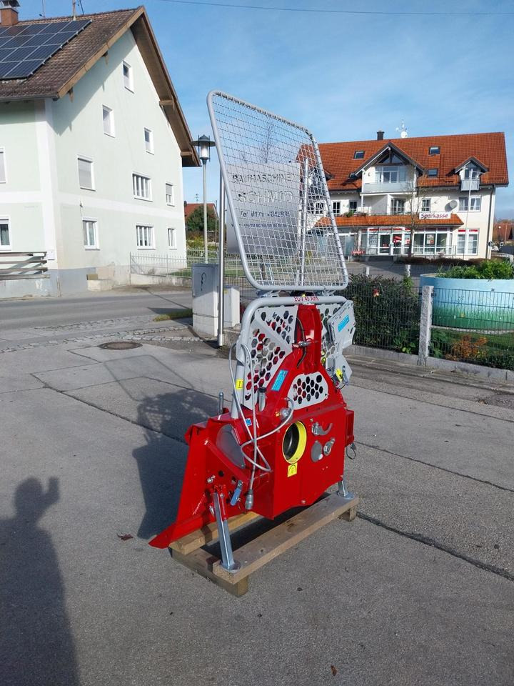 Neue Forstseilwinde Seilwinde Tajfun EGV 45 AHK SG Funk 35 55 65 - Verricello per Macchina forestale: foto 2 Neue Forstseilwinde Seilwinde Tajfun EGV 45 AHK SG Funk 35 55 65 - Verricello per Macchina forestale: foto 2