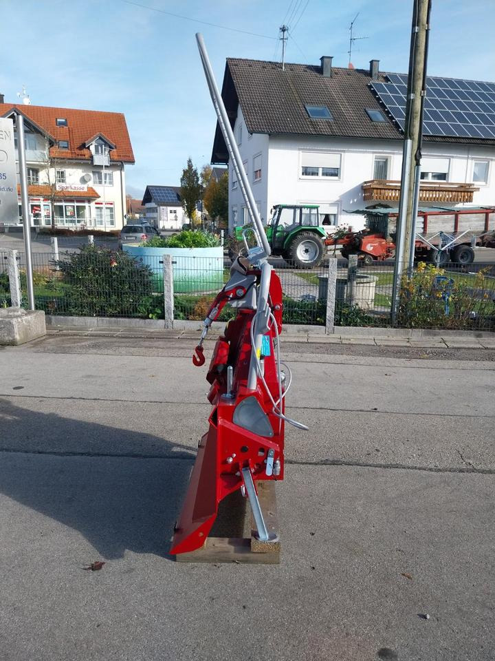 Neue Forstseilwinde Seilwinde Tajfun EGV 45 AHK SG Funk 35 55 65 - Verricello per Macchina forestale: foto 3 Neue Forstseilwinde Seilwinde Tajfun EGV 45 AHK SG Funk 35 55 65 - Verricello per Macchina forestale: foto 3