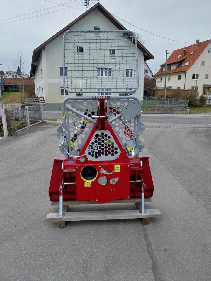 Neue Forstseilwinde Seilwinde Tajfun EGV 55 AHK Funk 35, 55, 65 - Verricello per Macchina forestale: foto 5 Neue Forstseilwinde Seilwinde Tajfun EGV 55 AHK Funk 35, 55, 65 - Verricello per Macchina forestale: foto 5