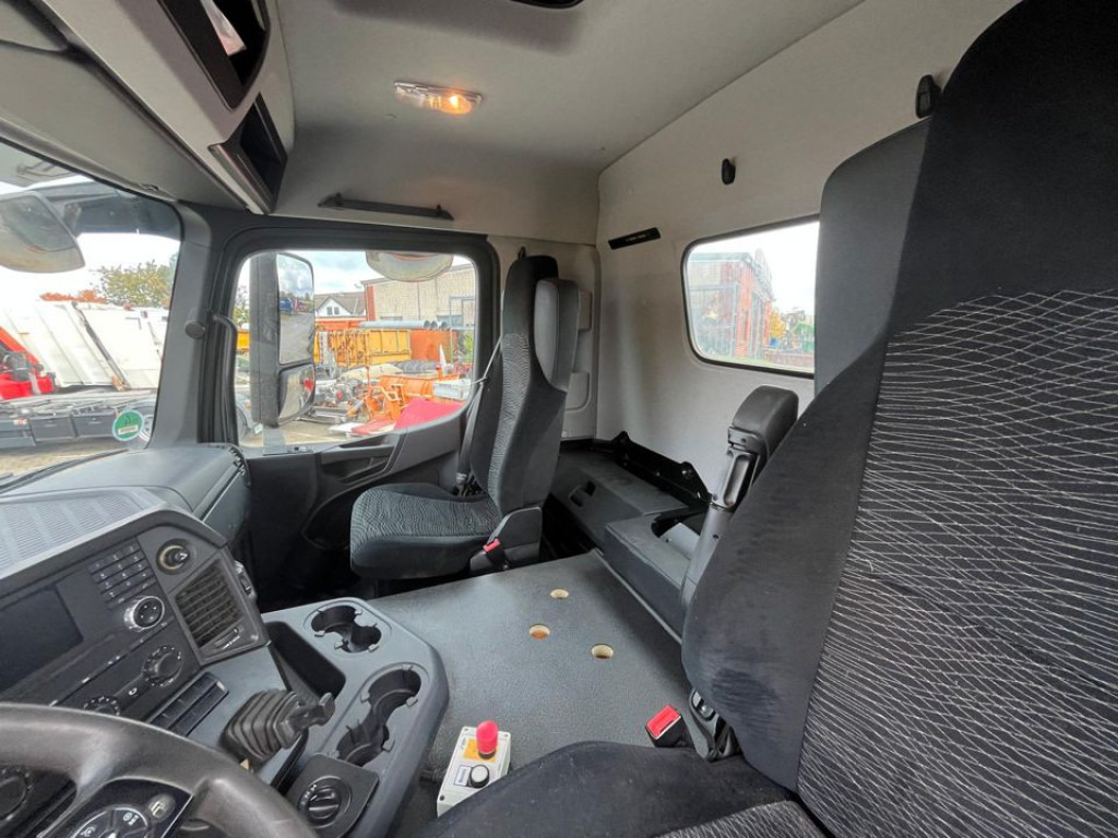 MERCEDES-BENZ Arocs 3236 8x4 Betonmischer Deutsch Top AP Achsen - Camion: foto 2 MERCEDES-BENZ Arocs 3236 8x4 Betonmischer Deutsch Top AP Achsen - Camion: foto 2