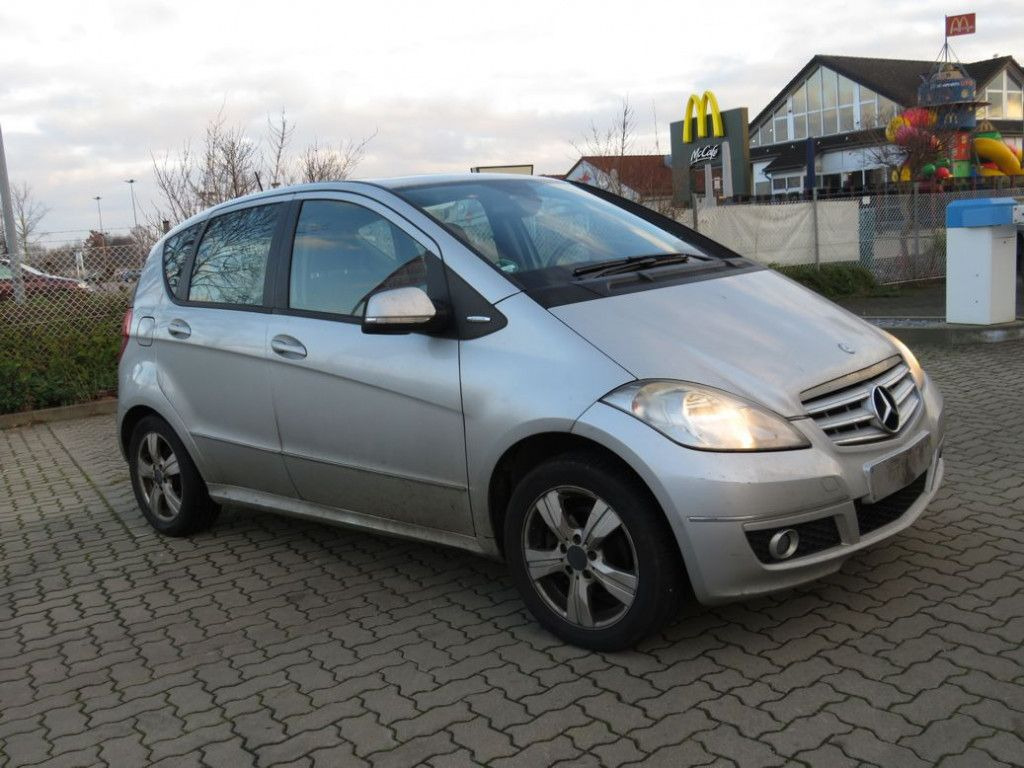 Mercedes-Benz A-Klasse 200 Avantgarde PKW - Camion: foto 2 Mercedes-Benz A-Klasse 200 Avantgarde PKW - Camion: foto 2