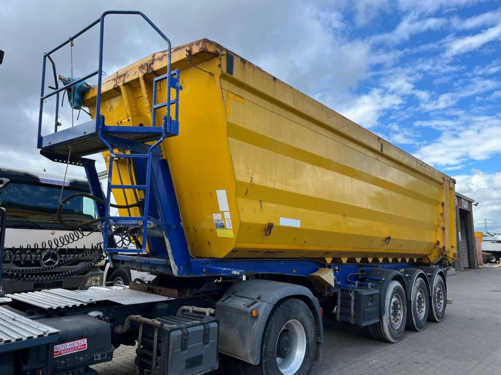 KEMPF Hinterkippmulde SKM 35 3 Kippauflieger 40m³ Stahl - Semirimorchio ribaltabile: foto 4 KEMPF Hinterkippmulde SKM 35 3 Kippauflieger 40m³ Stahl - Semirimorchio ribaltabile: foto 4