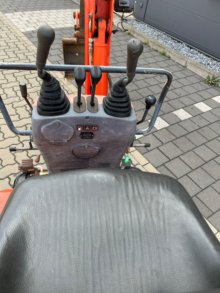 KUBOTA Minibagger U 10 - 3 Minibagger Kurzheck - Miniescavatore: foto 5 KUBOTA Minibagger U 10 - 3 Minibagger Kurzheck - Miniescavatore: foto 5