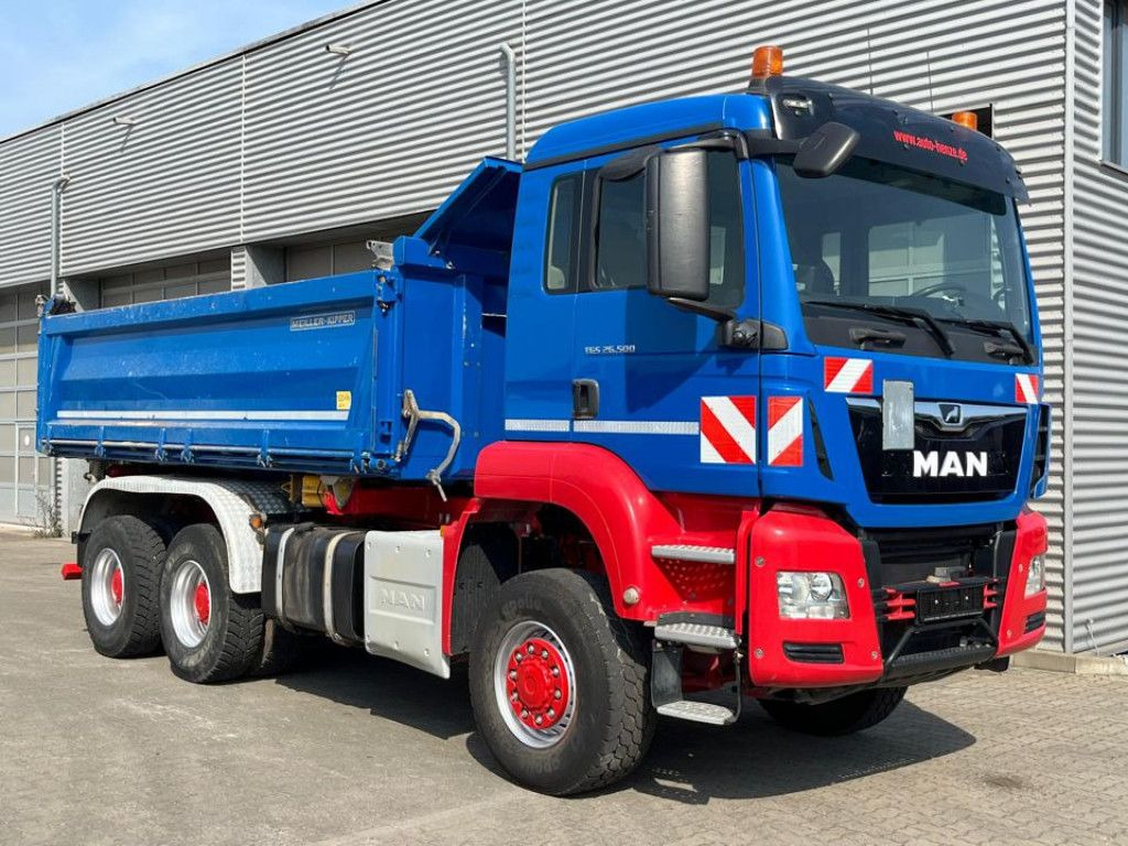 MAN TG-S 26.500 6x6 BB 3-Achs Allradkipper Bordmatik - Autocarro ribaltabile: foto 2 MAN TG-S 26.500 6x6 BB 3-Achs Allradkipper Bordmatik - Autocarro ribaltabile: foto 2