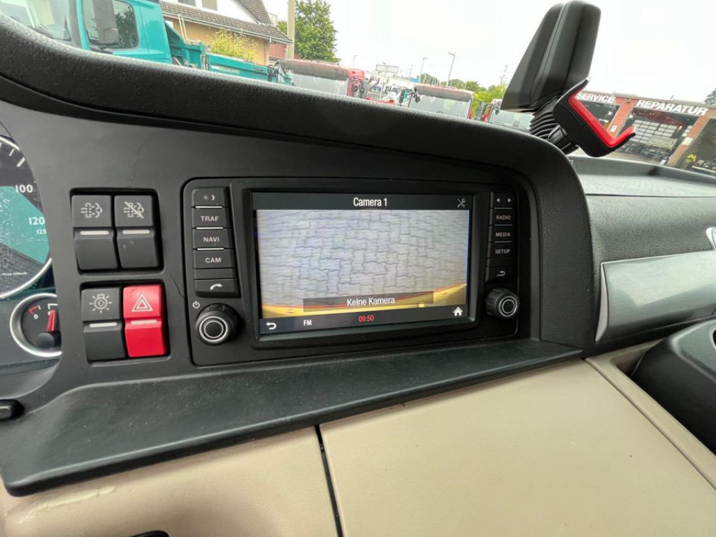 MAN TG-X 26.500 6x2-2 LL Pritsche Heckkran 53m to, Funk,Twistlock. - Autocarro con pianale/ Cassone fisso, Camion con gru: foto 5 MAN TG-X 26.500 6x2-2 LL Pritsche Heckkran 53m to, Funk,Twistlock. - Autocarro con pianale/ Cassone fisso, Camion con gru: foto 5